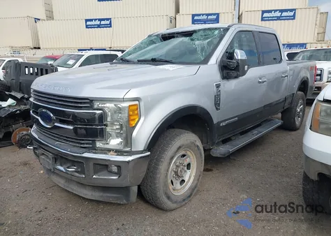 2017 Ford F-250 Lariat z USA, uszkodzony, nr VIN 1FT7W2BT5HEC02069